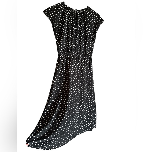 H&M Dresses & Skirts - ↖️H&M Black and White Speckled Dress XS